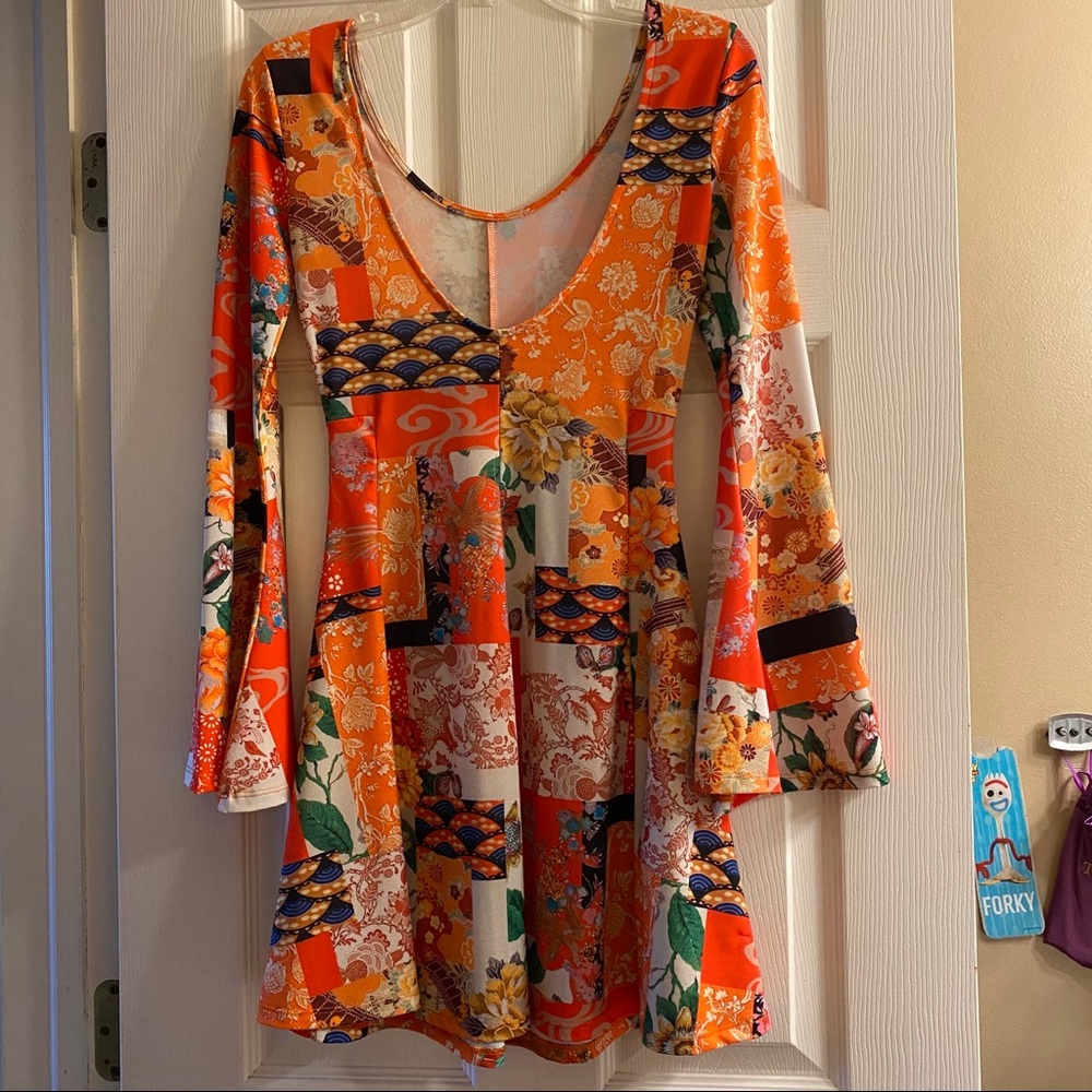 Asos size 0 bell sleeve dress - Picture 9 of 10